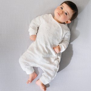 Enterizo largo botones a presión blanco bebé unisex